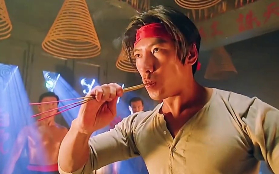 "关二爷你也敢摔,嚣张至极"#压迫感 #乌鸦哥 #张耀扬 #豪横