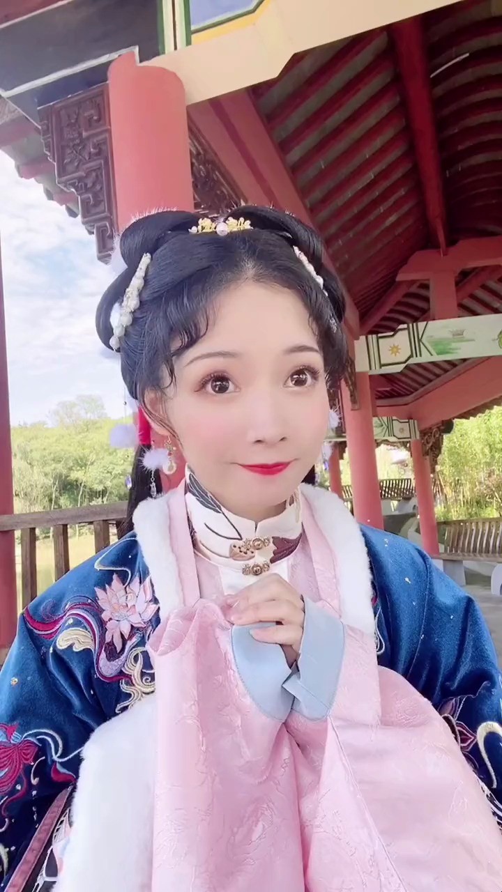  - 多年前那个不自信的小女孩终于也敢上舞台啦