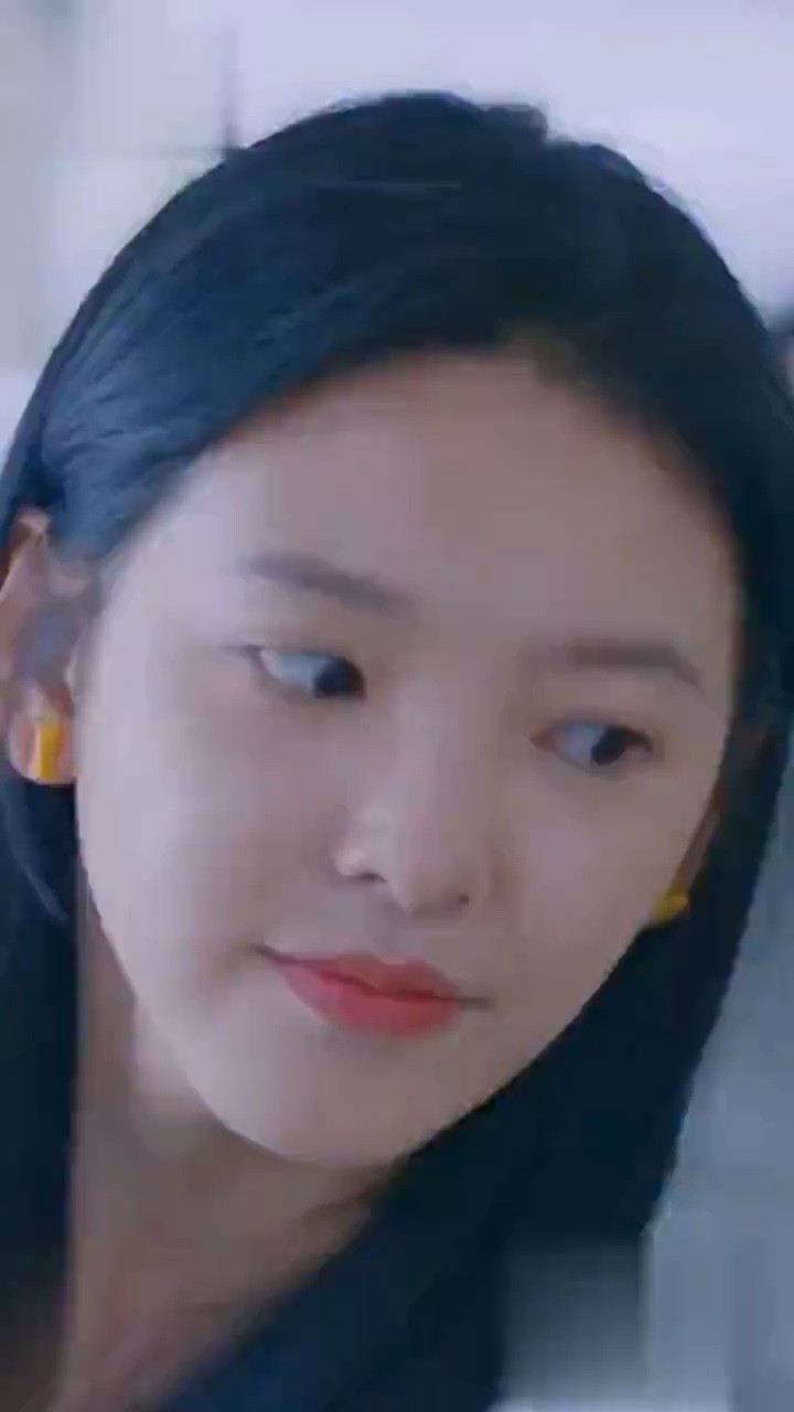 - 分手后两人还相互喂饭