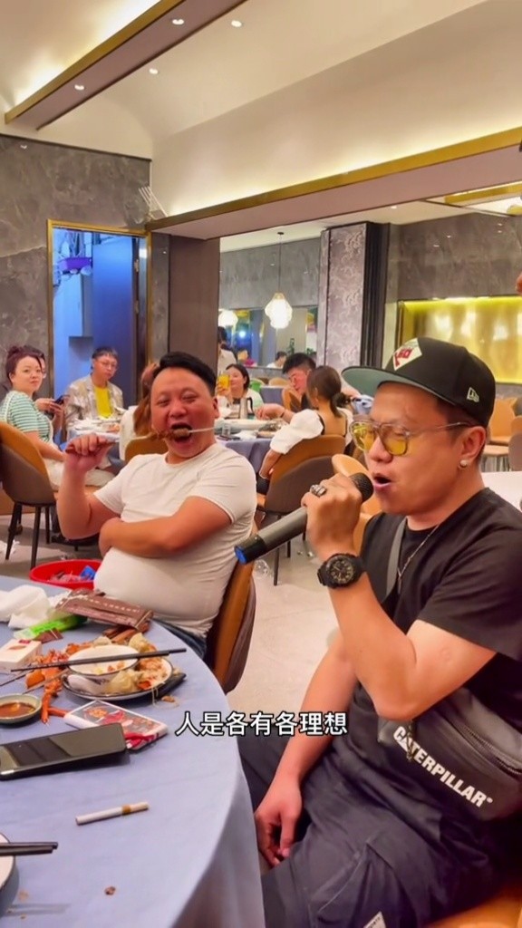 阿康最后的莫西干人谁能明白我连绵山脉壮观景色