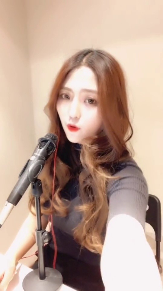 抖音红人m哥深情翻唱经典情歌等一分钟为m哥疯狂打call