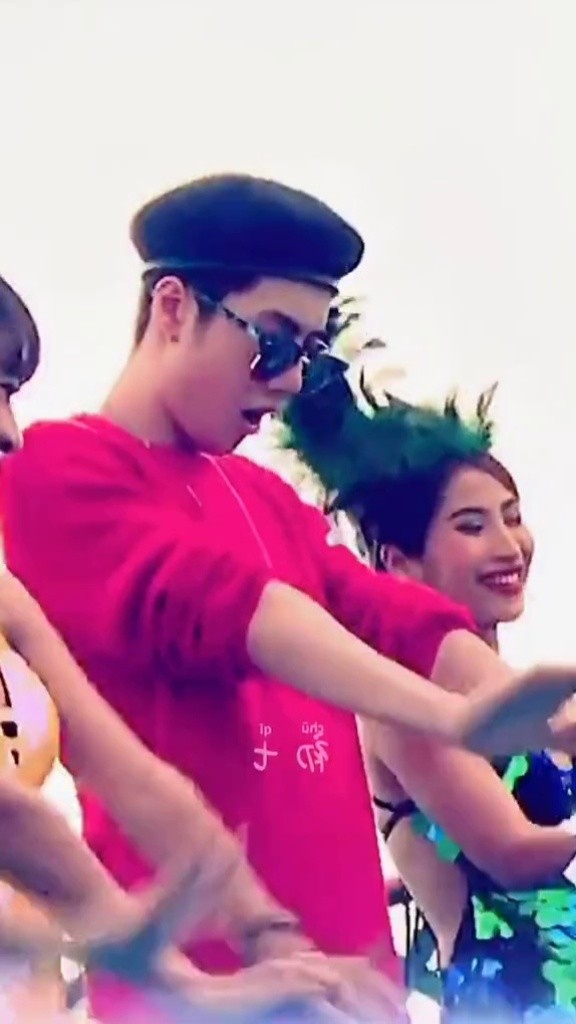 你们要的海王来啦!自带渣男气质光环的耶啵!