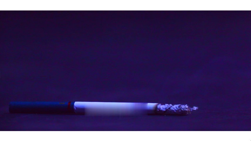  - 范玉秋 - 躺在地上的烟