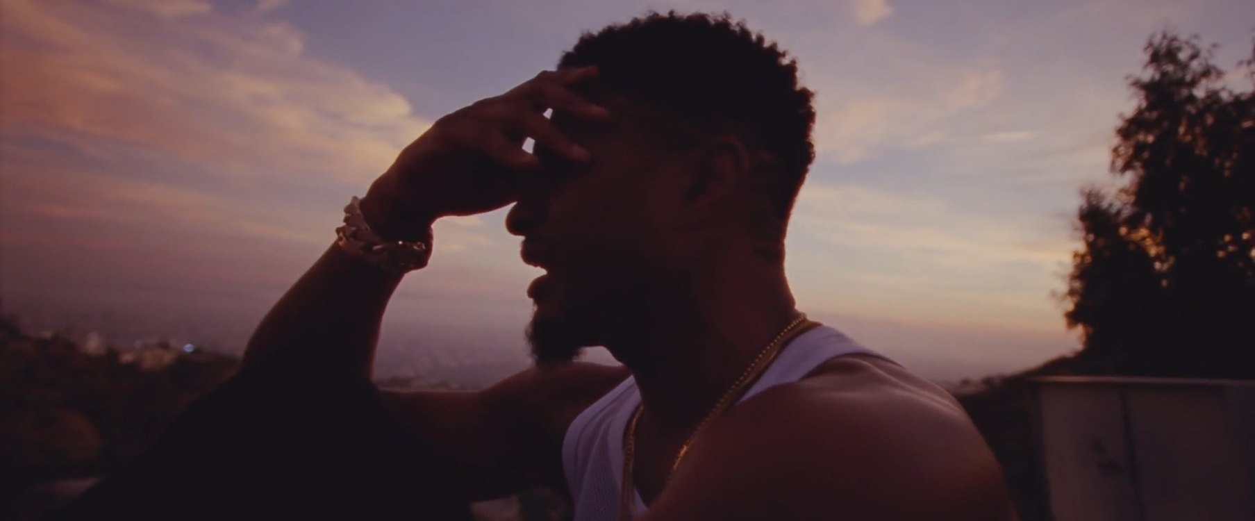  - Usher x Zaytoven - Peace Sign (Official Video)