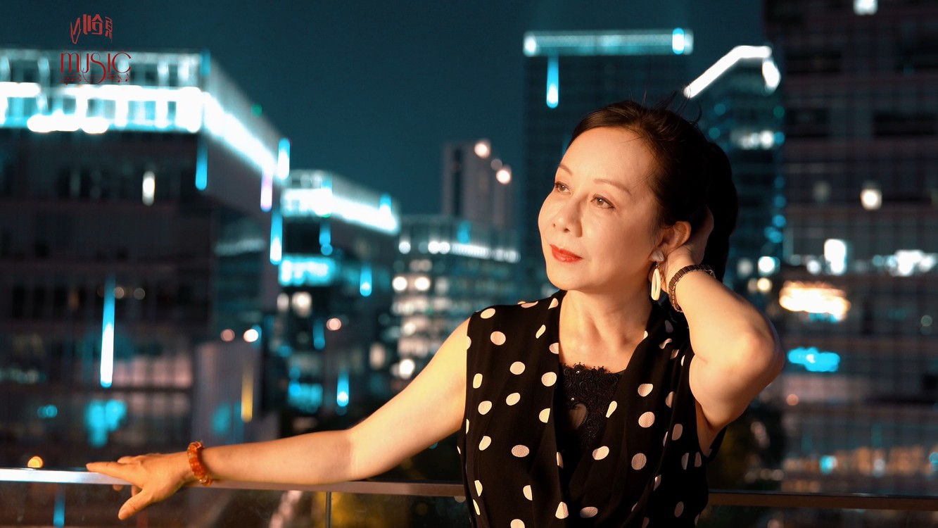 - 思念在月色中荡漾MV(原创自拍自剪自唱MV)