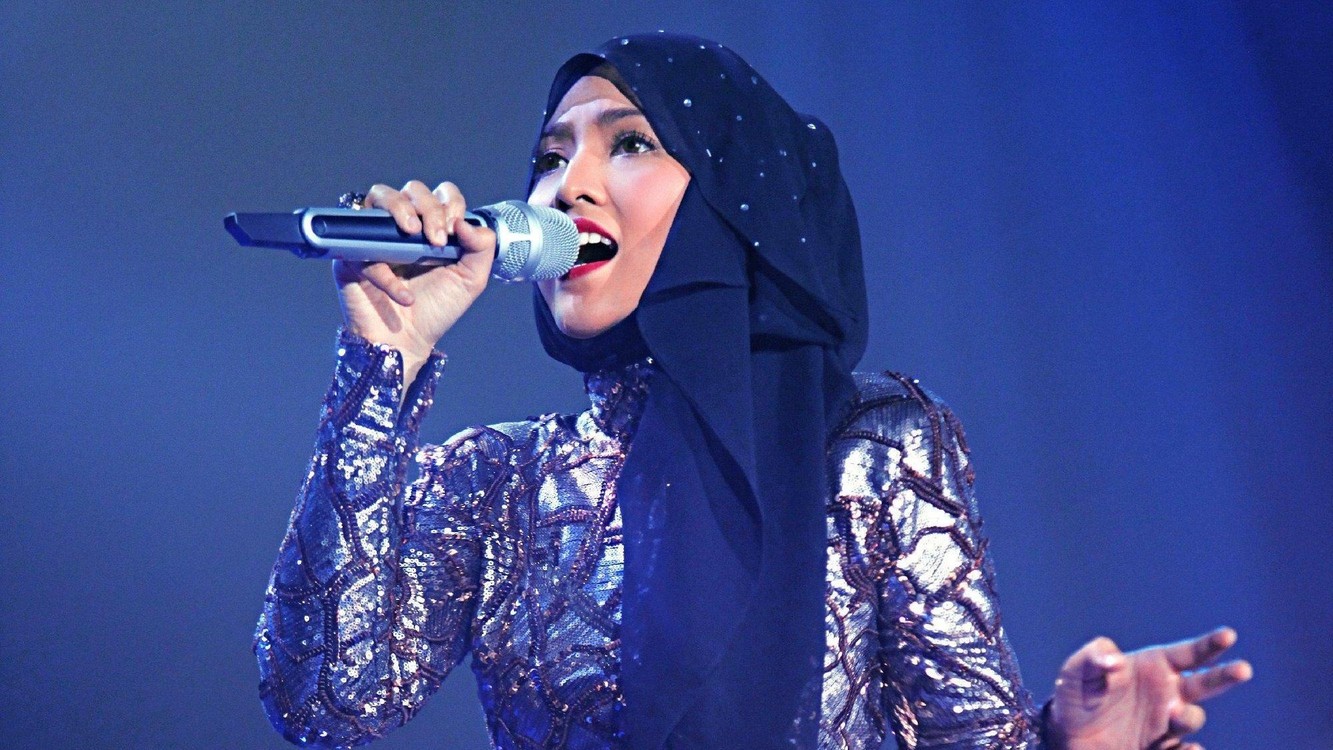  - 最长的电影 (Live) - 茜拉 (Shila Amzah)【原唱：周杰伦】