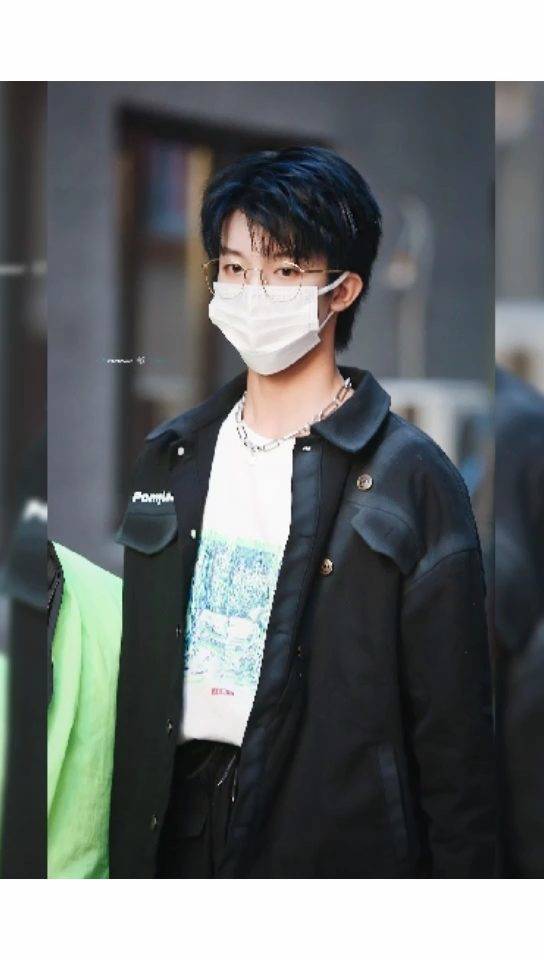 孙亦航方言版绕口令表情变化九连拍