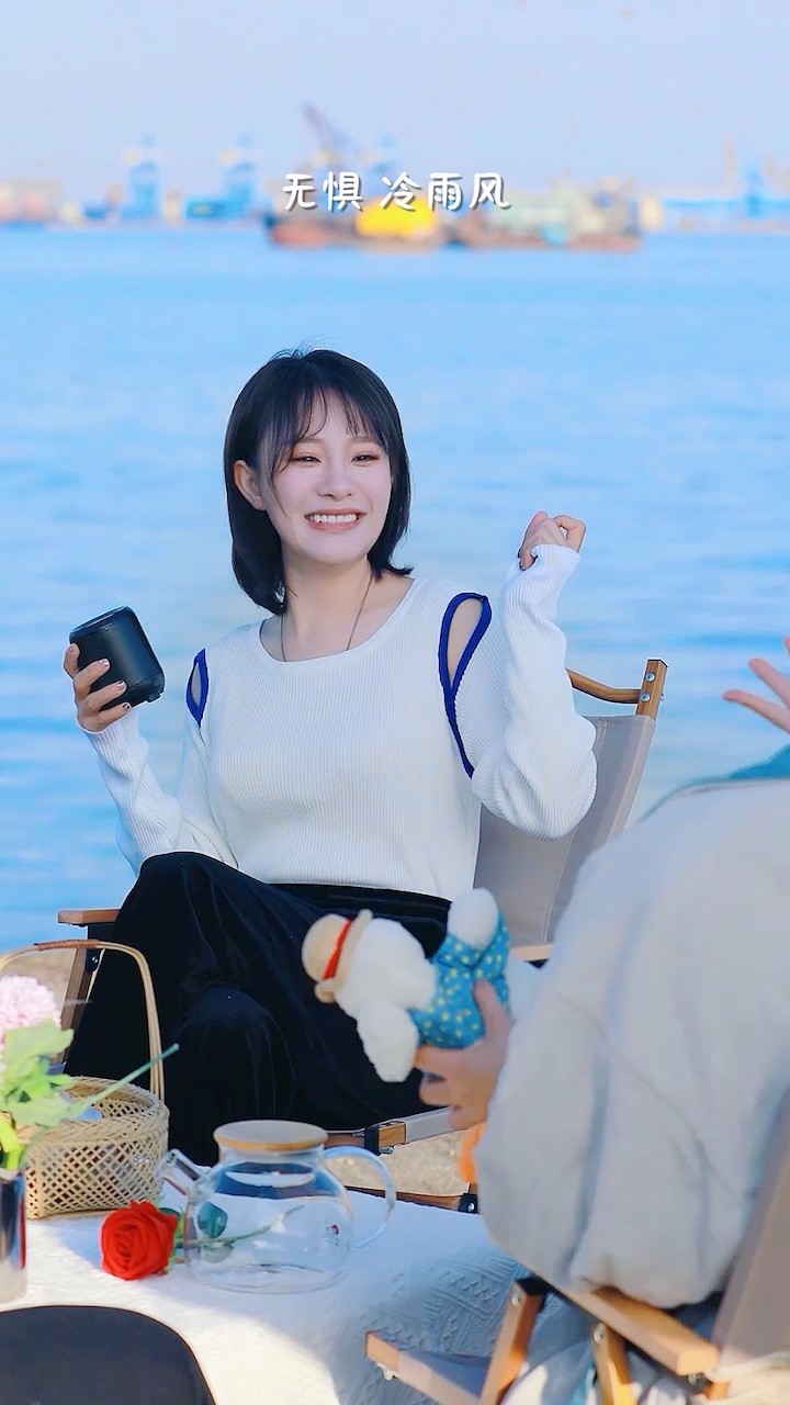 小阿七《爱的暴风雨》-高清mv在线看-qq音乐-千万