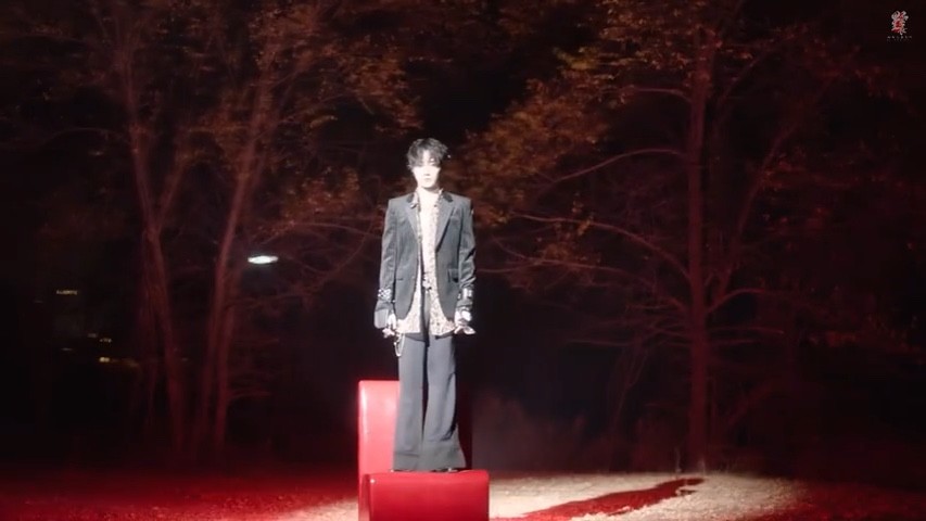  - 刘也《煤气灯》