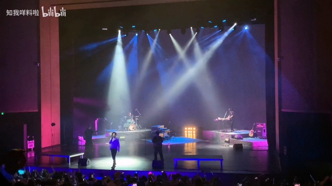 - 邓智伟 - 最后的祝福 (邓智伟平行回忆演唱会)