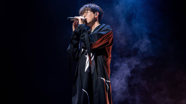 毛不易三专首唱会《幼鸟指南》舞台