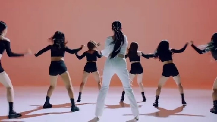  - 王心雅又火了翻唱一首经典老歌DJ版别有一番味道简直好听到炸