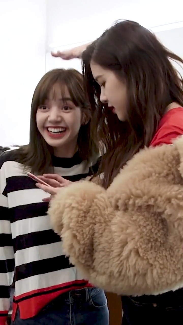  - 队长破费请你们吃酥肉!感谢羊藏屁女士友情出镜