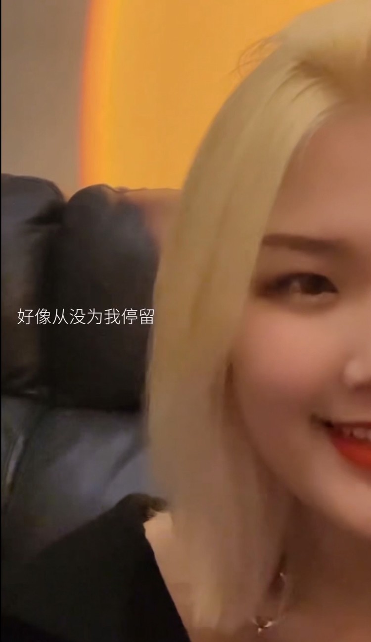 - 蓝心羽《记忆停留》