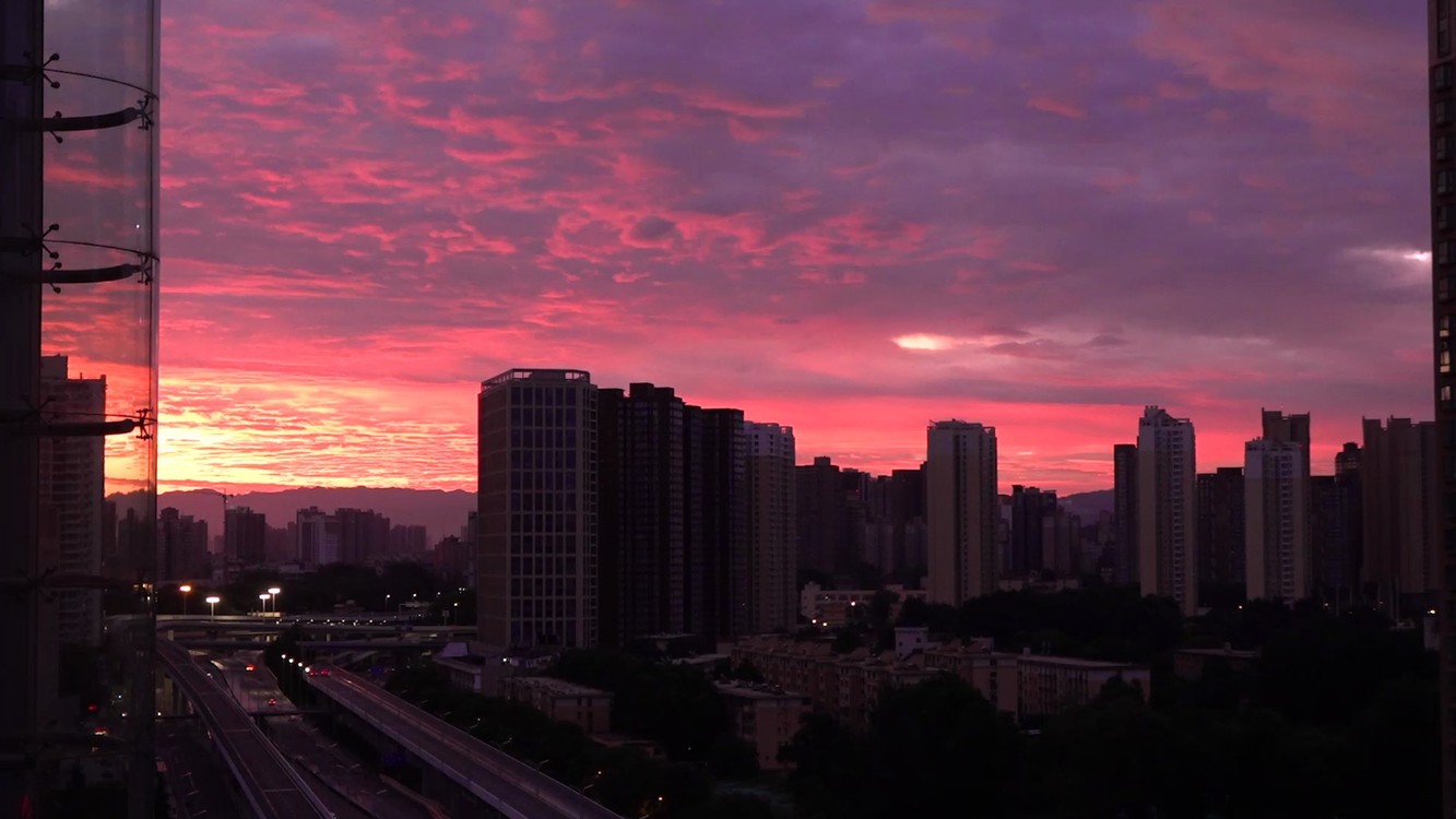 - 你有想一起看日出的人吗?