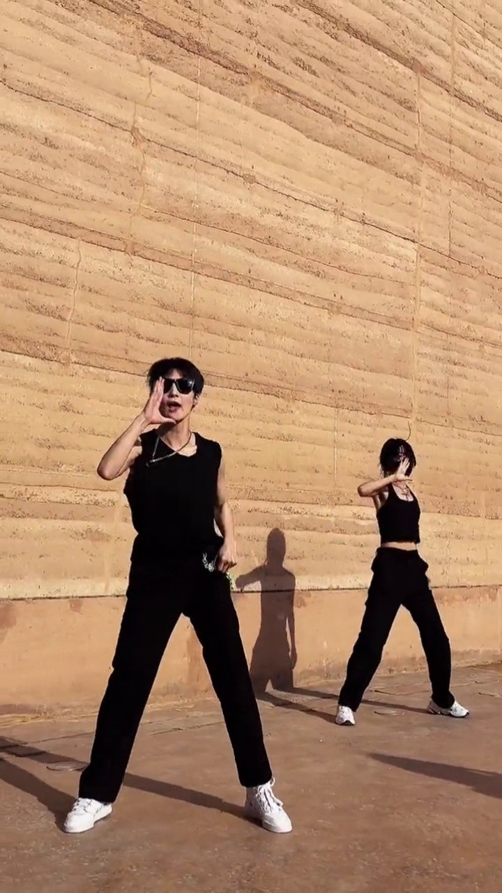 blackpink|"她们是人间的天使,是神明派来的救赎-高