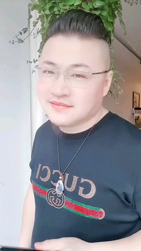  - 让爱远航-杨子