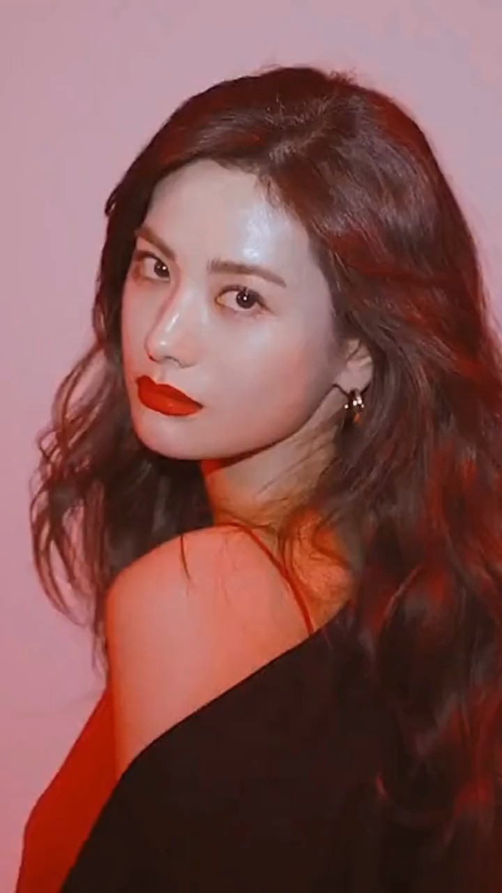 - 世界第一美颜值,就这几步气质令人心动了