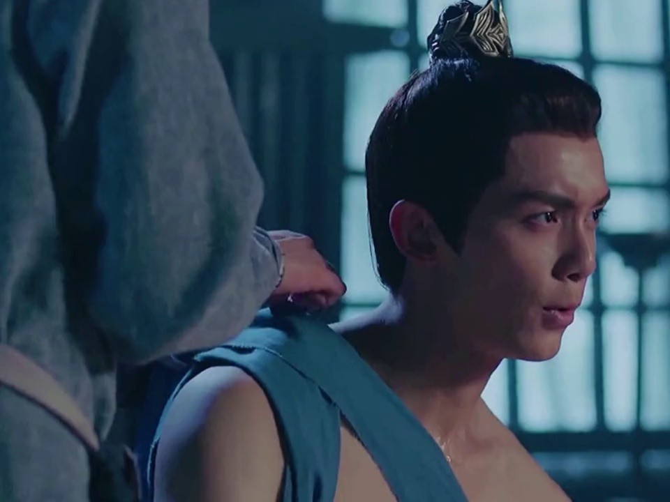 八块腹肌,哈哈#长歌行 #迪丽热巴 #吴磊    #婉转