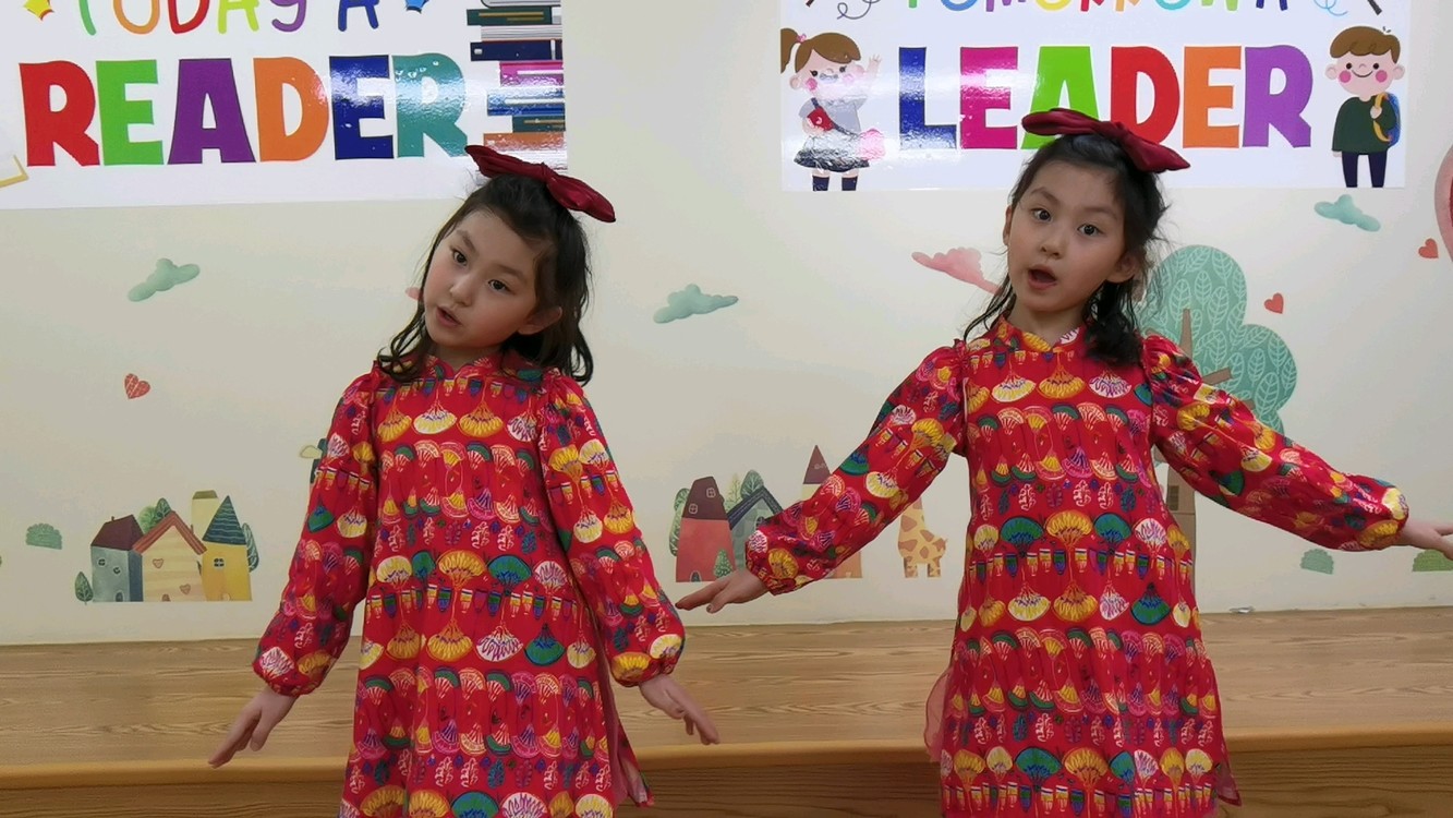  - 跟月亮姐姐一起跳手势舞