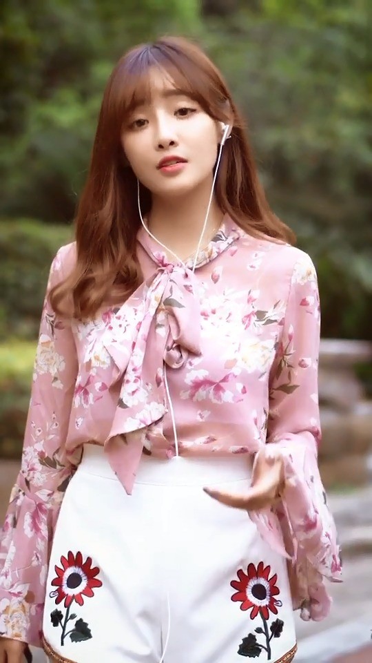  - 我可以跟在你身后 像影子追着光梦游