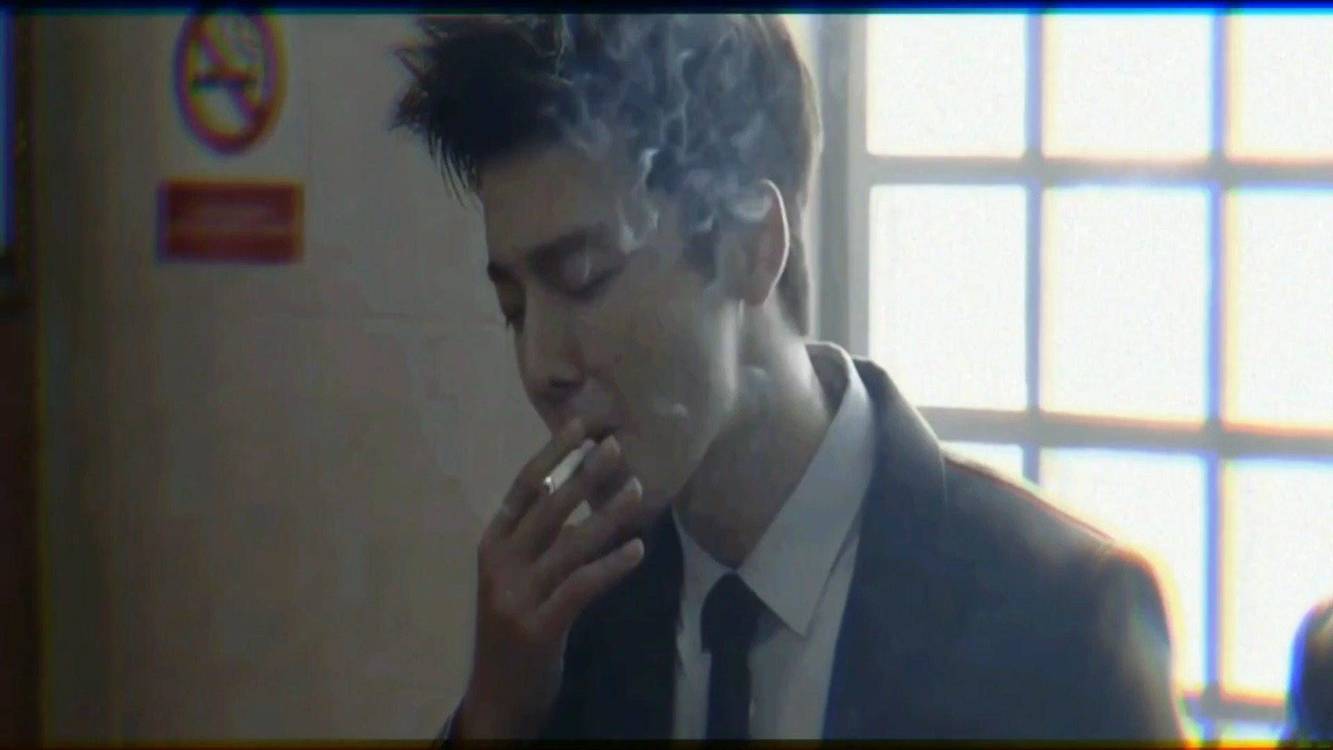  - 曹忠洪-《一开始说陪你到老的人现在他还在吗》男星抽烟混剪