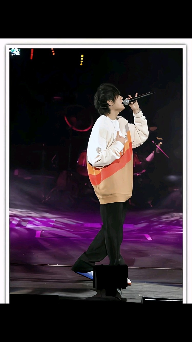 - 周董年轻时的穿衣风格