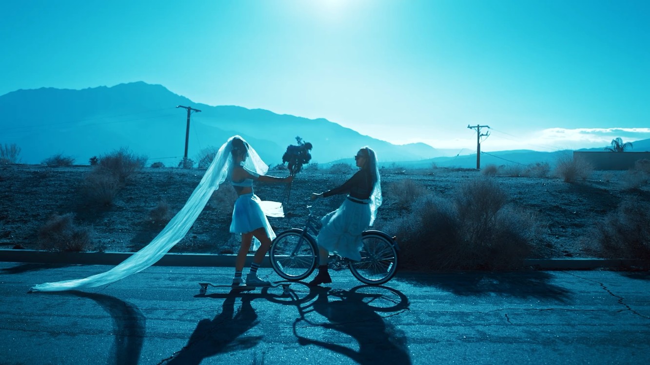  - Lights - Real Thing (ft. Elohim) [Official MV]