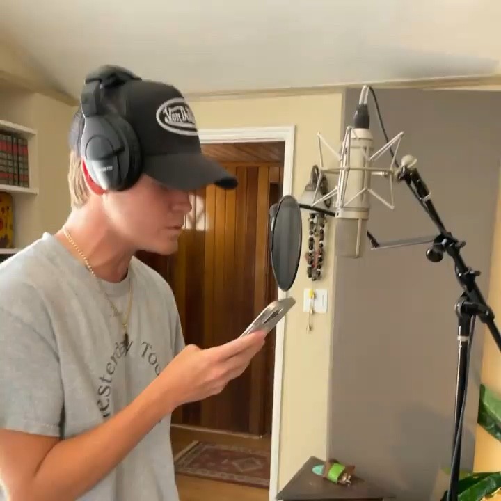 - Broken Memories.. My debut EP is out April 29th!