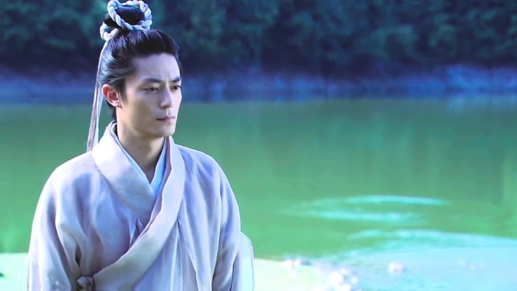 徐长卿可是天涯四美呀,不知道甩现在古偶男主多少条街!