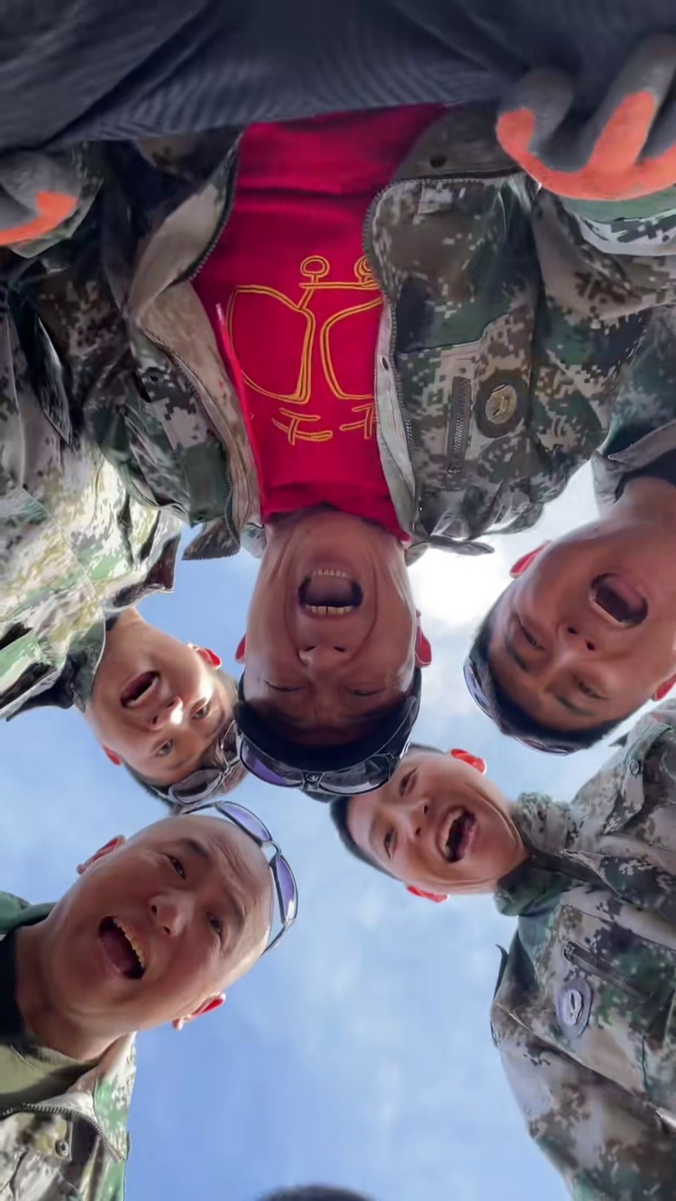 为炸雷打卡加油炸雷刘程宝宝赵四61尼古拉斯