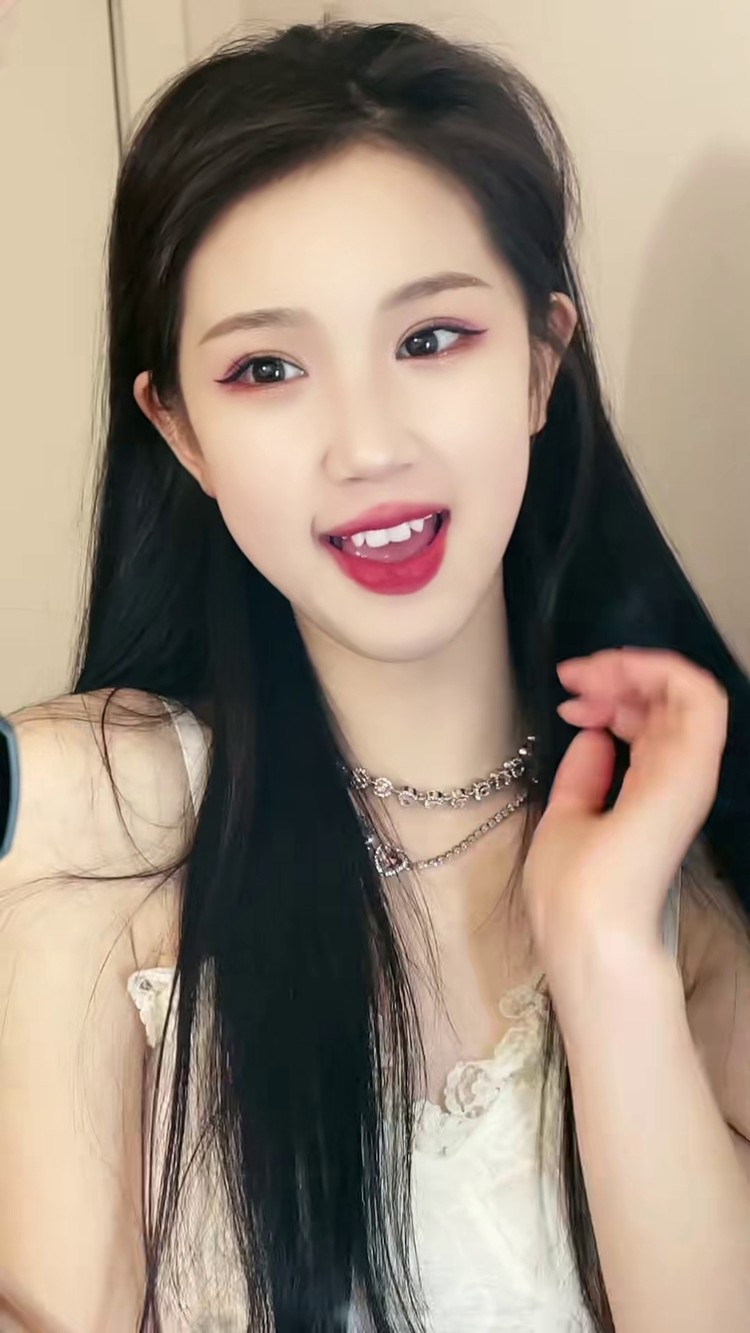 以后不装emo了 我这个长相确实也没有那么多感情问题