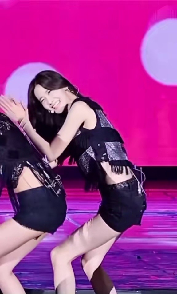 这谁顶得住啊 #舞蹈 #少女时代 #允儿 #林允儿 #女帝 #林允儿男亲