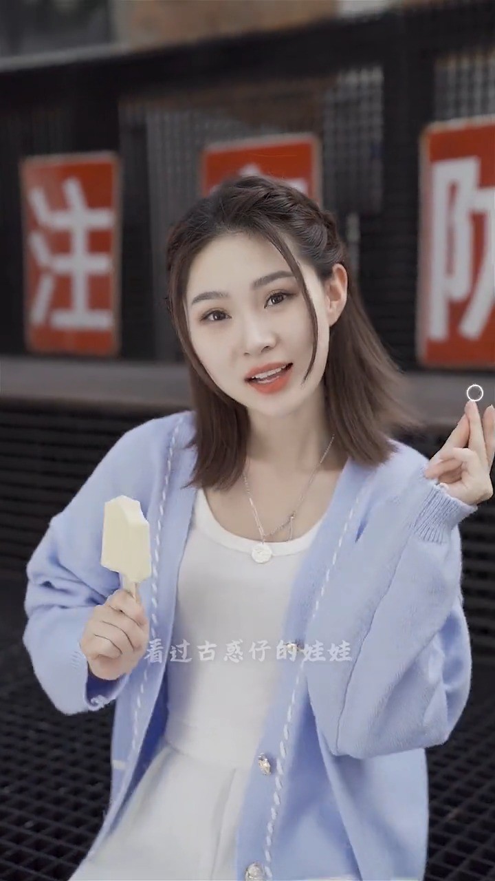 是不是爱情的剧本都是同一个结尾笑着爱哭着分一个人的剧本阿悠悠
