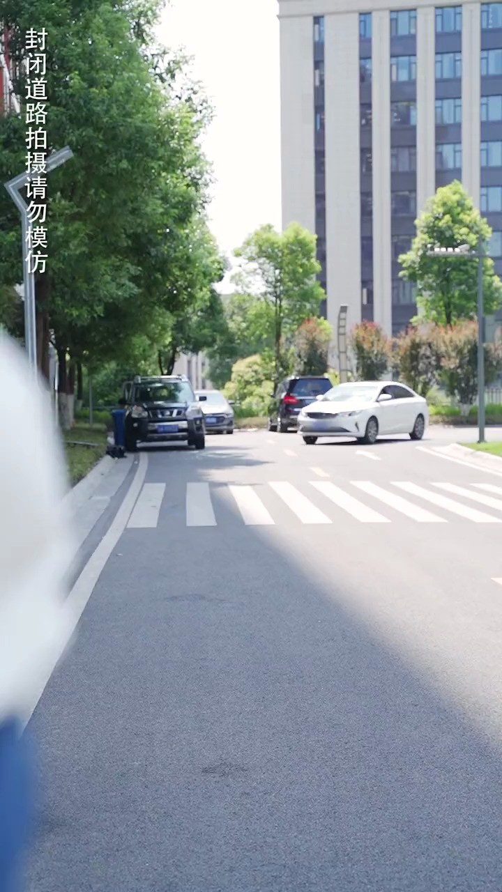  - 我最后能为你做的就是远离你的世界，去成全你