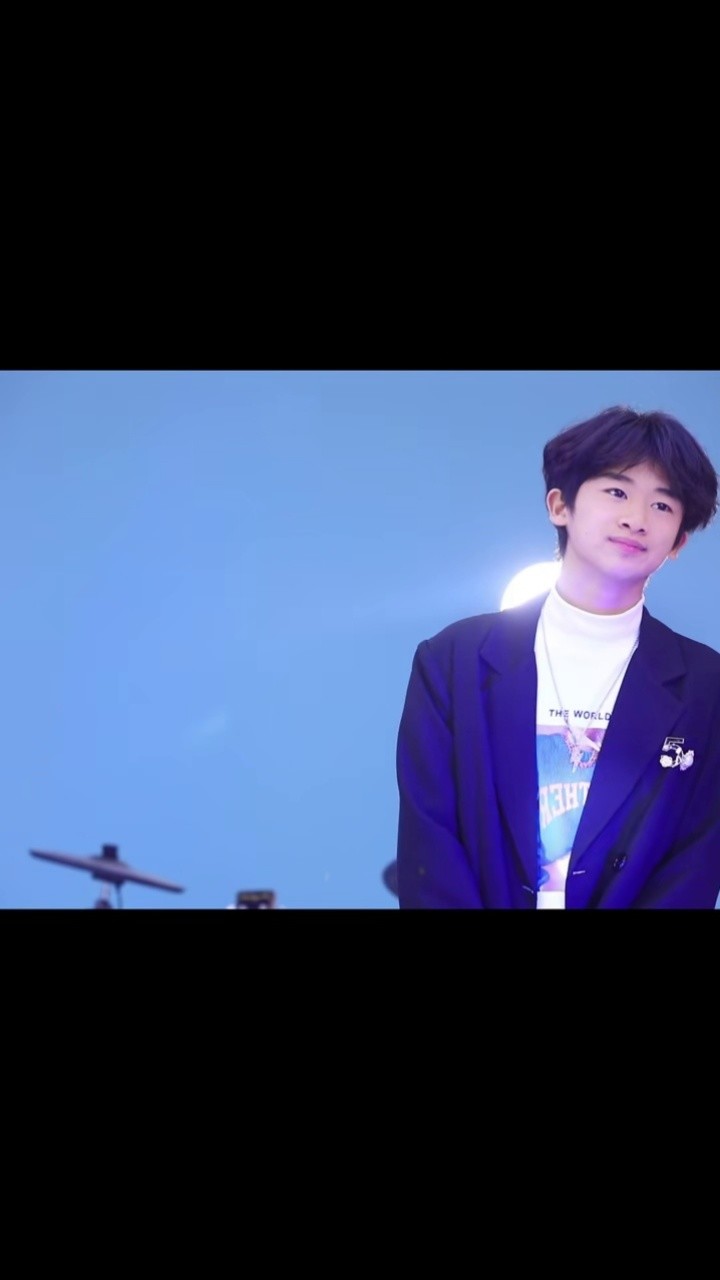 香夫人是那个年代的有谁告诉我一下# #热门 #同城  #鼓手小天一 #同成