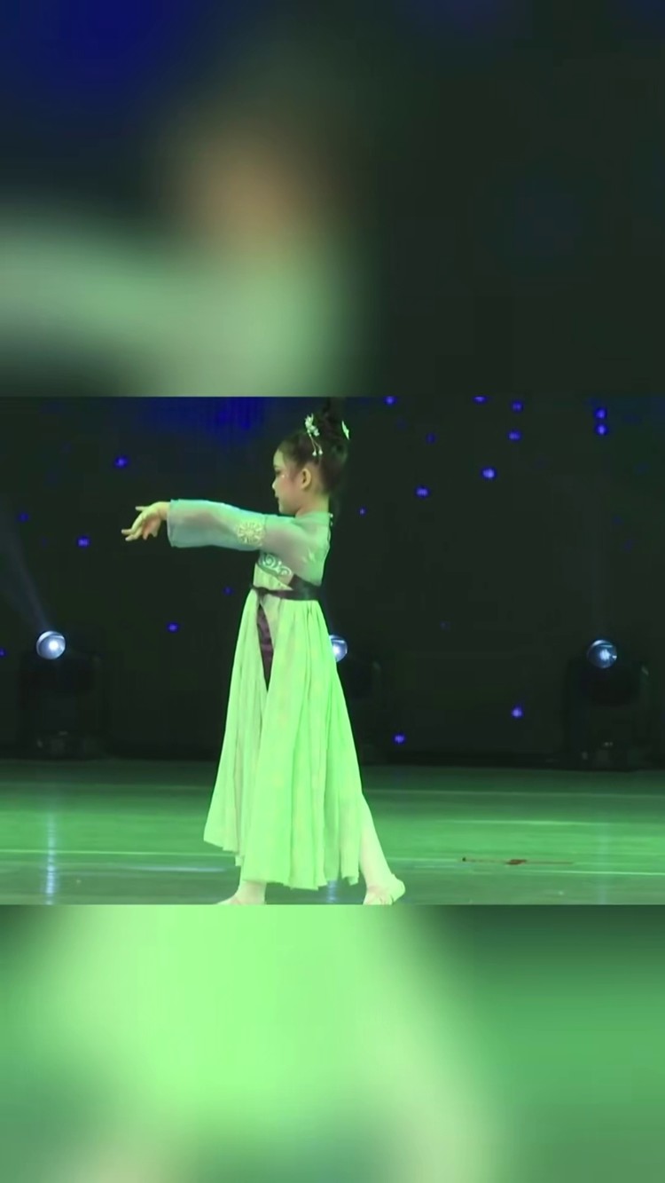 山鬼 #任思潼编舞 #舞蹈演出 @小璐`mariah  #山鬼舞蹈完整版 7岁行 