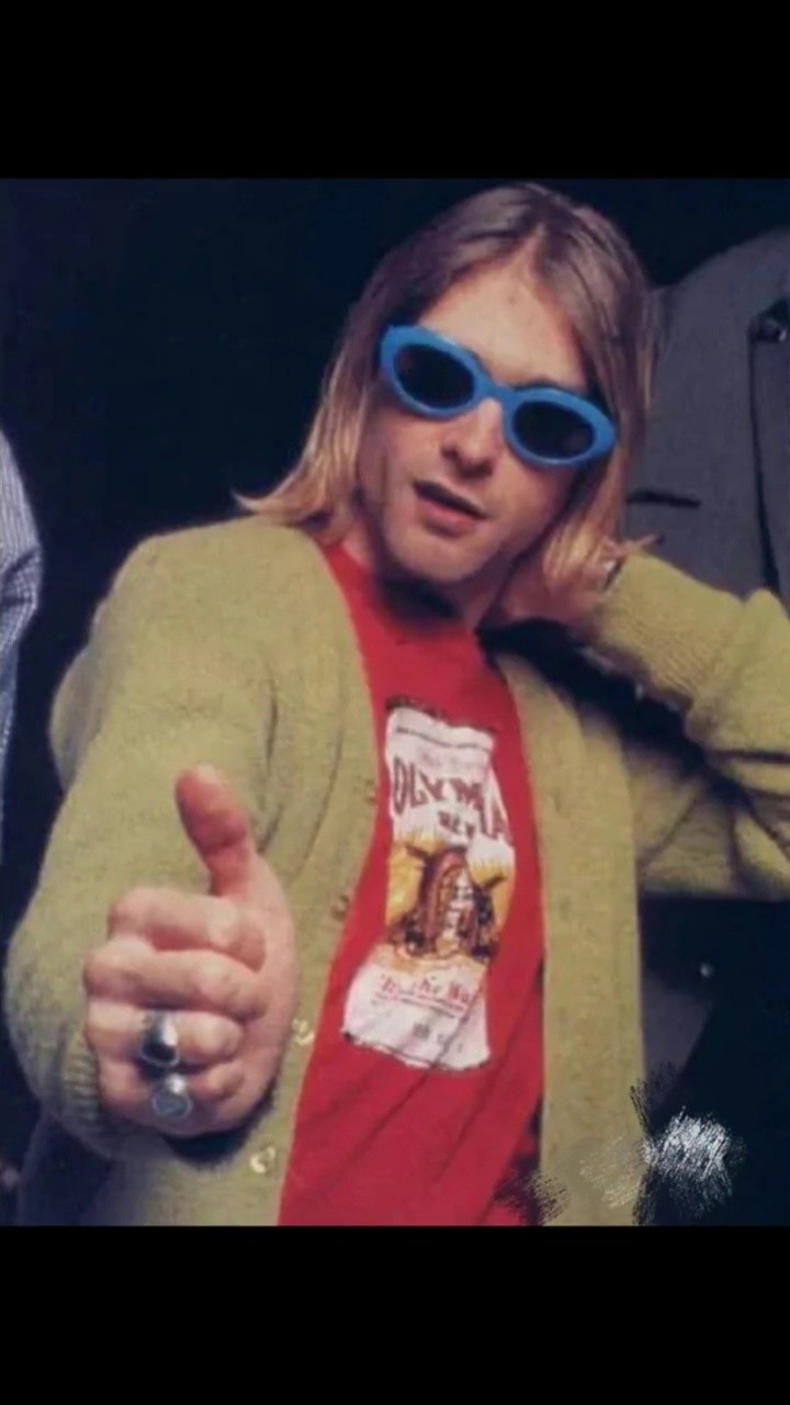 "与其苟延残喘,不如纵情燃烧"----#科特柯本  #nirvana