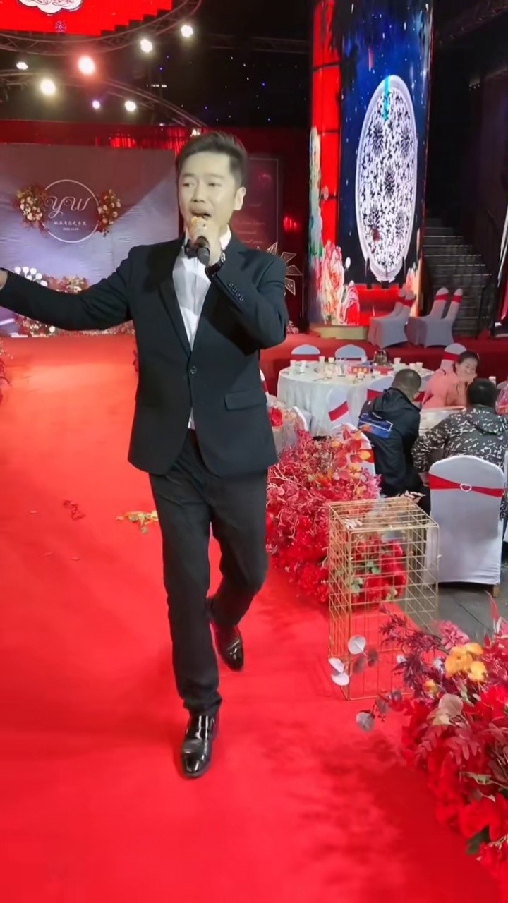 结果泪奔了#婚礼变成联欢会#音乐#九九女儿红