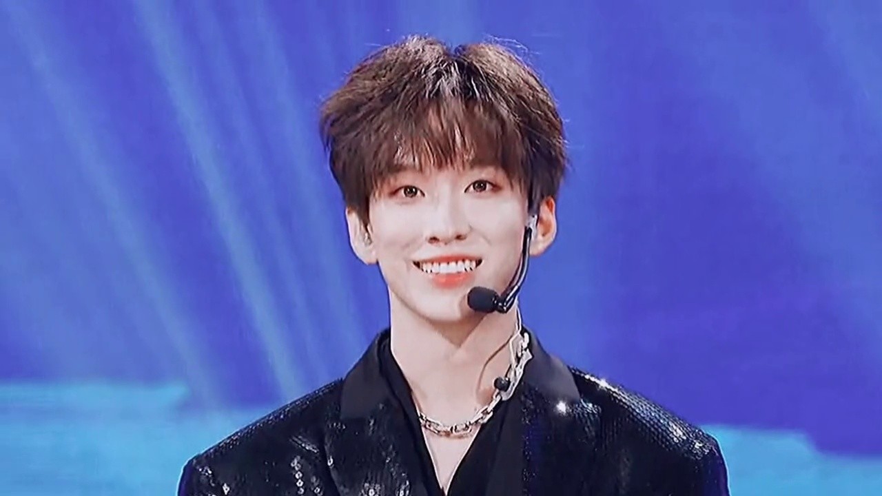 余景天《uranus》