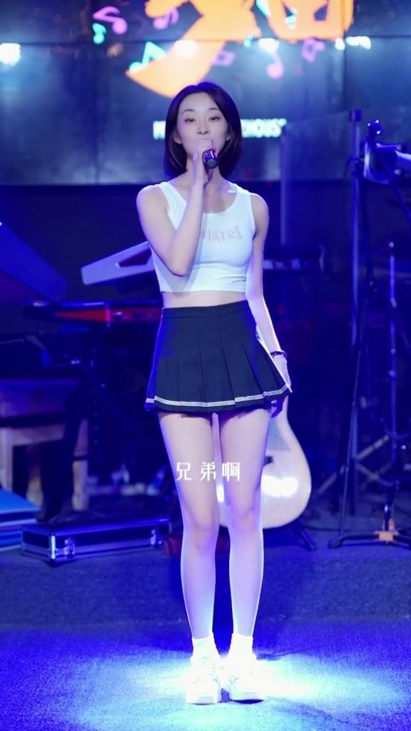 兄弟想你了越南版 #可昕 @潇公子?(越南哥)? @梦田音乐(厦门滨北)