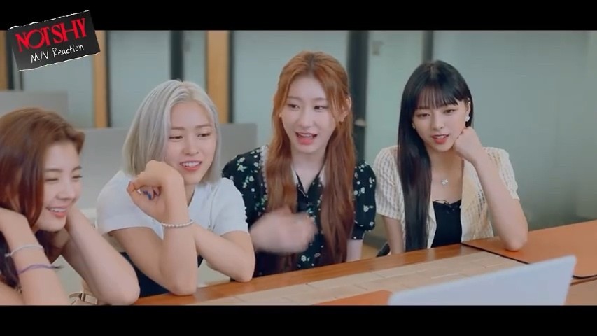  - ITZY《Not shy》MV Reaction视频
