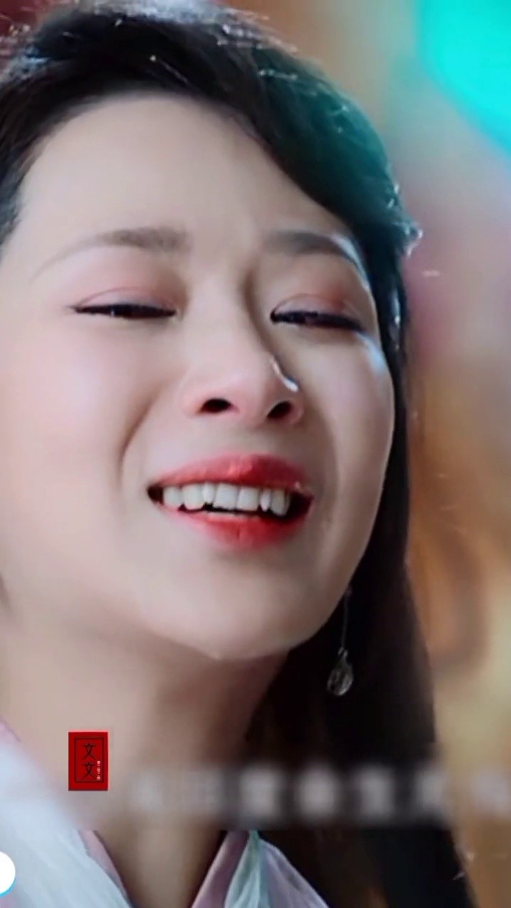 创作灵感笑着哭最痛啊…… #揉碎夜的光  #任嘉伦注意力好集中