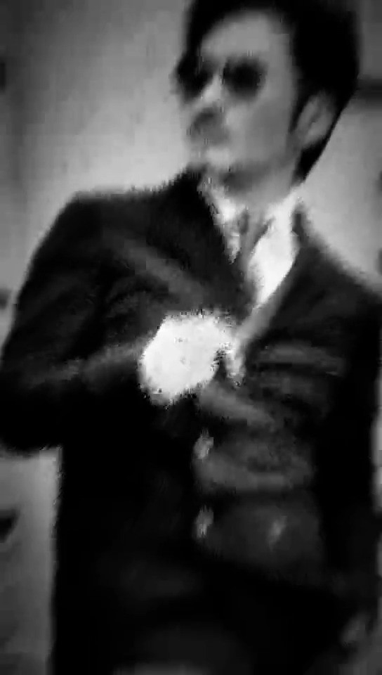 - 闪一个…朱克《爱的暴风雨》