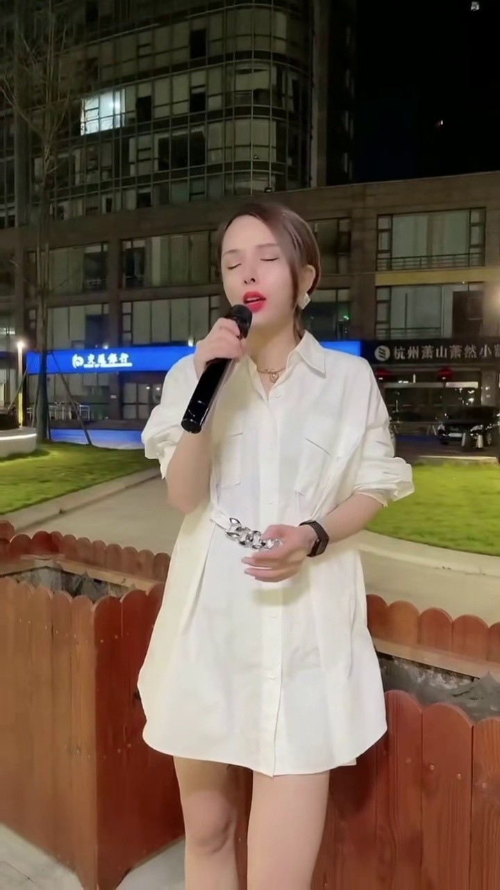 原唱 #新歌上线 #最后一次为你喝醉 @歌手小曼只要你还需要我