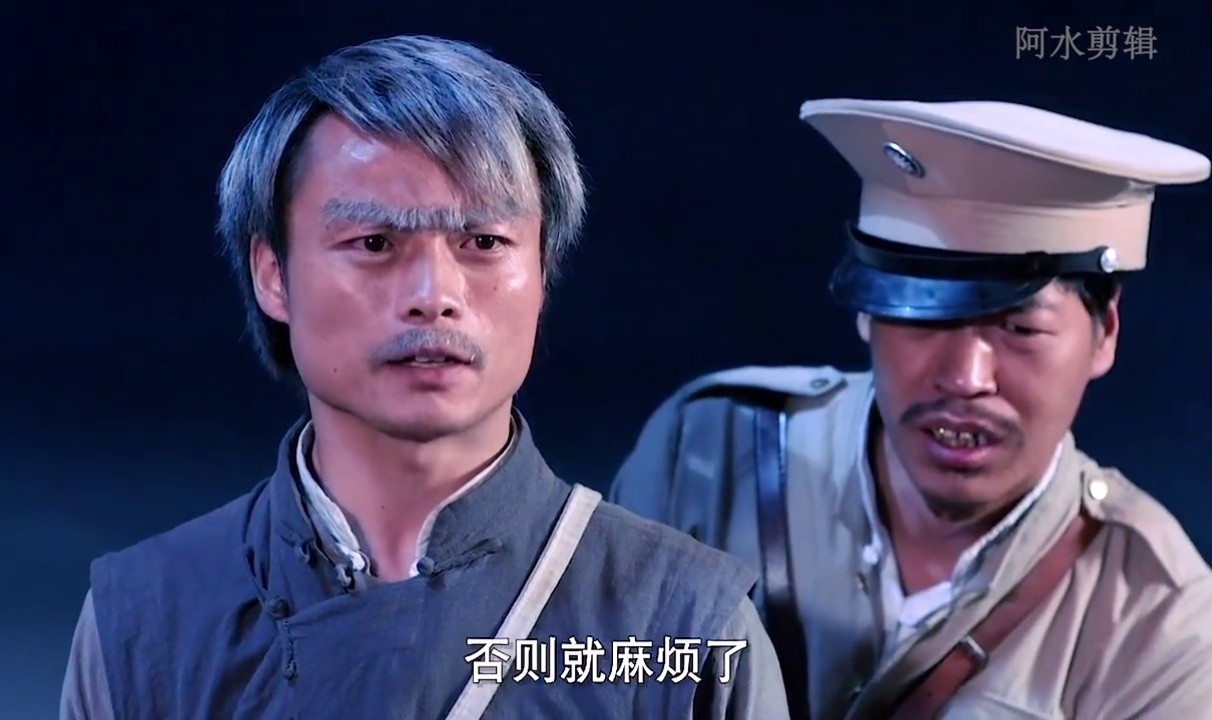 无知官人不听劝开棺,结果闯祸了 #九叔归来2  #电影九叔归来2