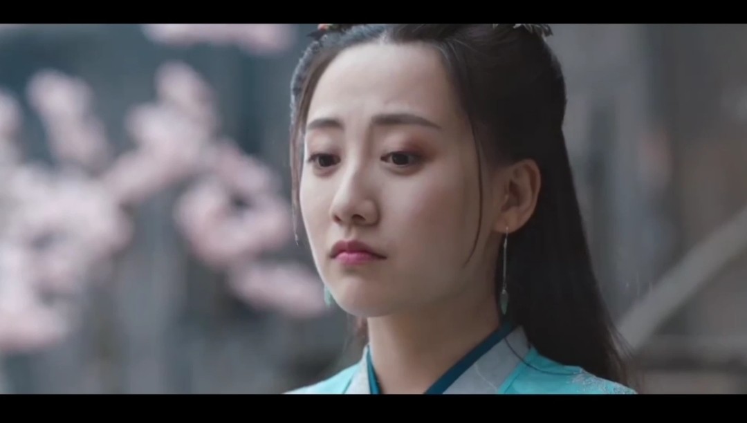  - 海伦《游山恋》我醉提酒游寒山，霜华满天