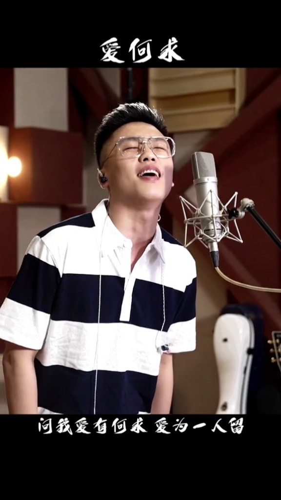 最潮广场舞河北河间头发长腿也一样了是不是更像双胞胎了