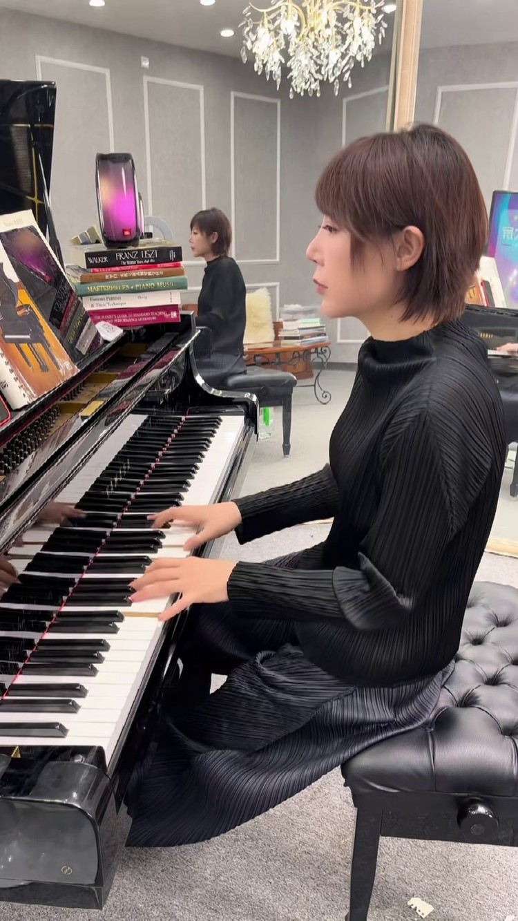 每日一遍星茶会灰澈聆听纯净的星之声