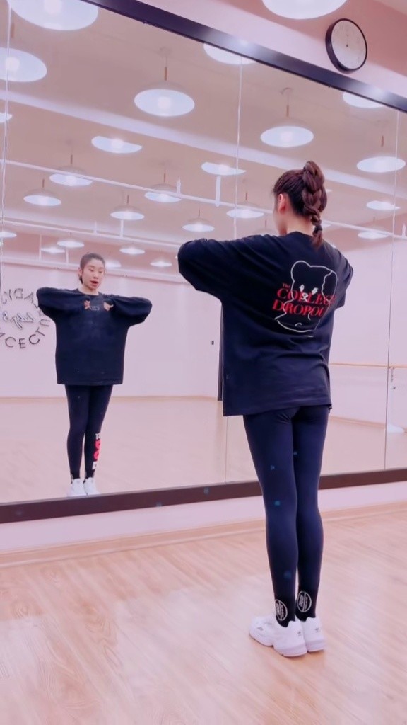 vivi老师的超详细版舞蹈分解#sunshinegirl #阳光女孩 教程!